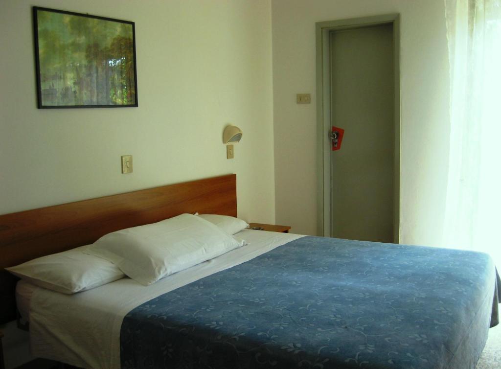 Hotel Toledo Rimini Room photo